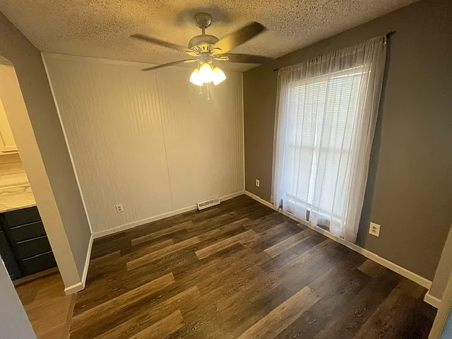 2796 Mull Ave #B — Photo 6