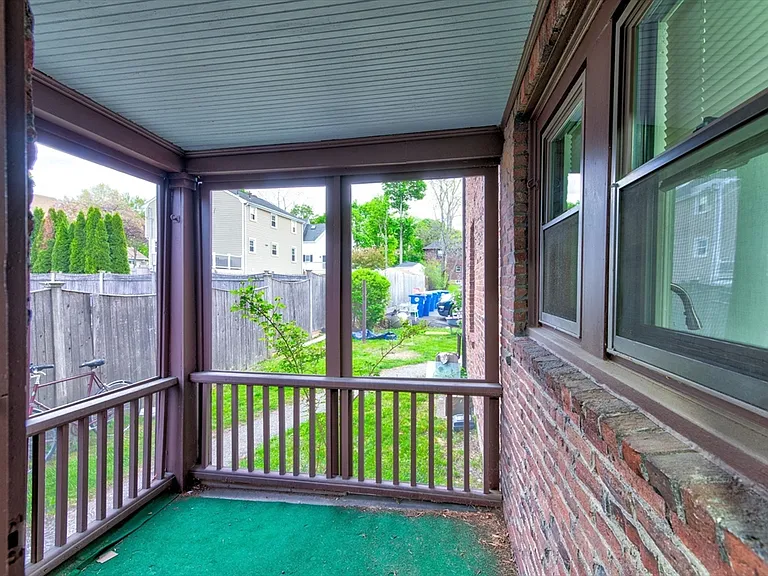 4 Weston Ave #2 — Photo 18