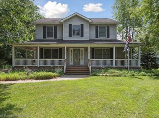 11121 Hannah Jane Dr, Fowlerville, MI 48836