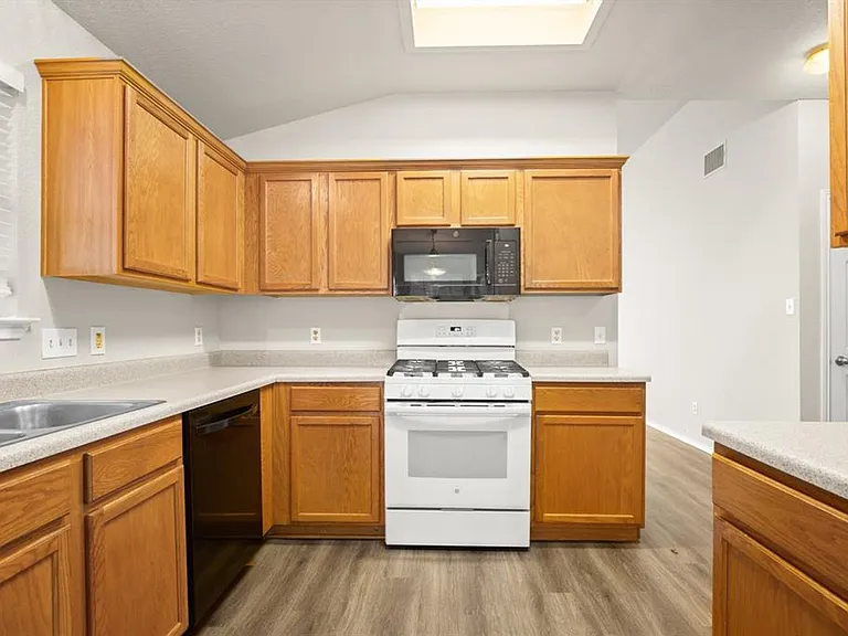 1609 Hueco Mountain Trl — Photo 2