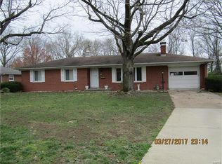 2 Bittersweet Ln, Belleville, IL 62221