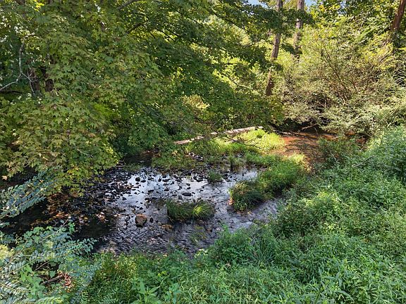 2nd image of 1182 Poor Valley Rd