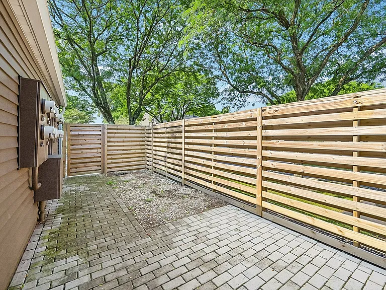 Dublin Park Rental Townhomes — Photo 22