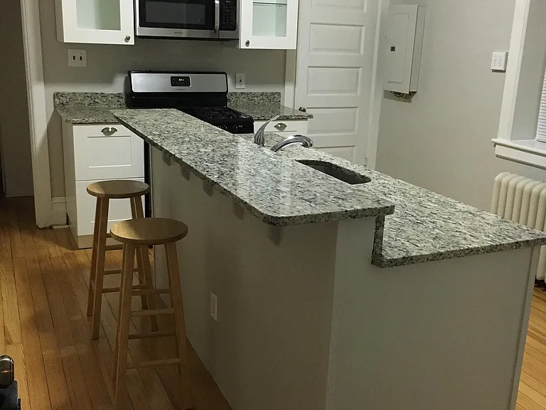 441 Lyceum Ave — Photo 3