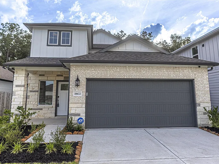 18672 Presswood Way — Photo 1