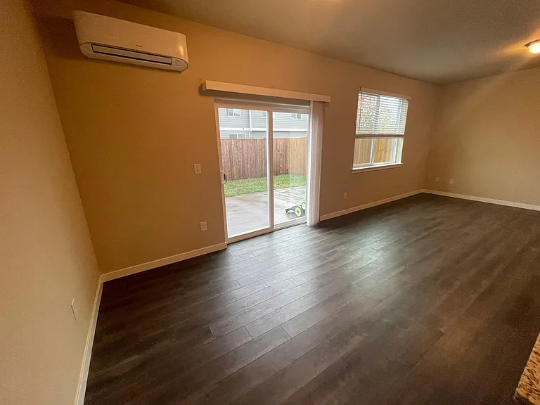 1903 Ahlers Ave #1 — Photo 6