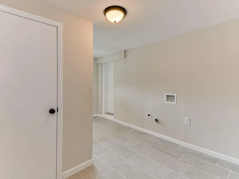 325 Meridian Ave — Photo 8