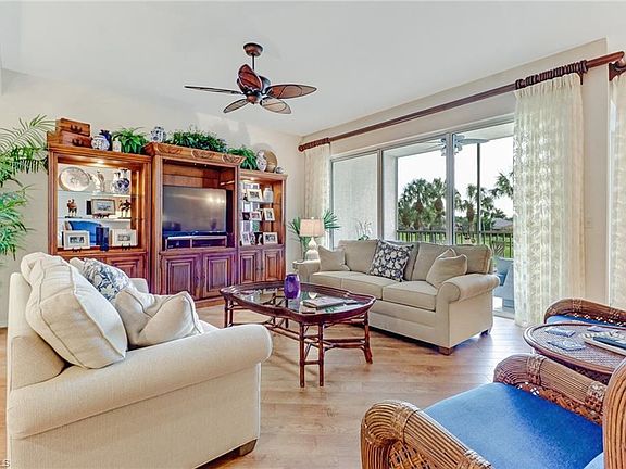 2nd image of 1520 Clermont Dr #H-202