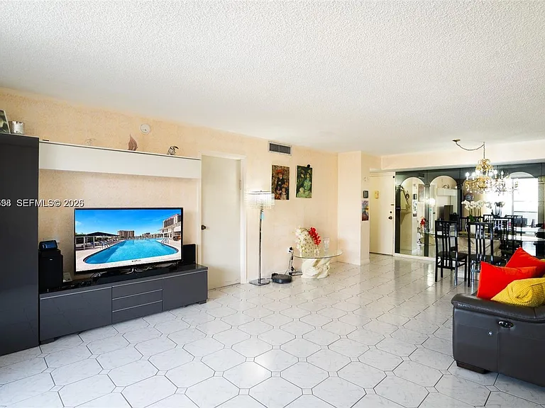 1833 S Ocean Dr #1103 — Photo 2