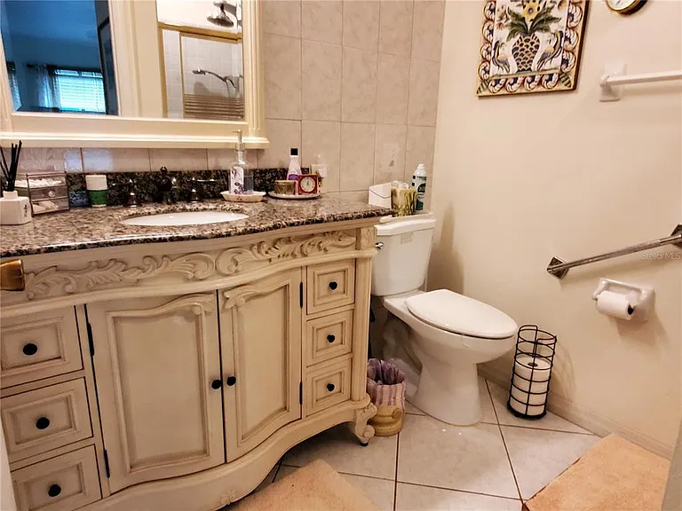 403 Finchley Ct #B — Photo 18