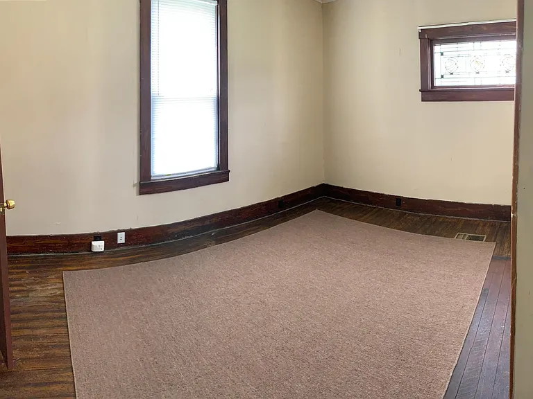 245 Green St — Photo 8
