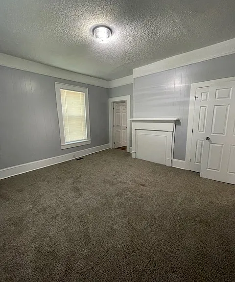 421 E Morehead St — Photo 15