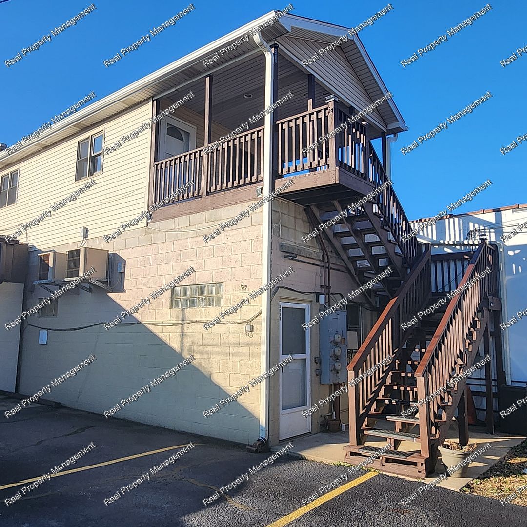 221 N Broad St C, Griffith, IN 46319 Zillow