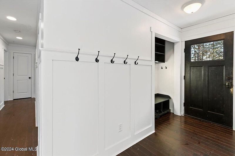 4th image of 51 Westside Drive