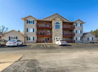 105 E Price St UNIT 101, Eldridge, IA 52748