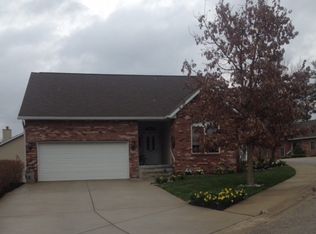 2433 N Stonelake Cir, Bloomington, IN 47404