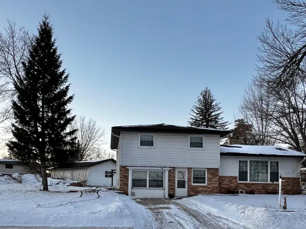 558 Terrace Dr, Granite Falls, MN 56241