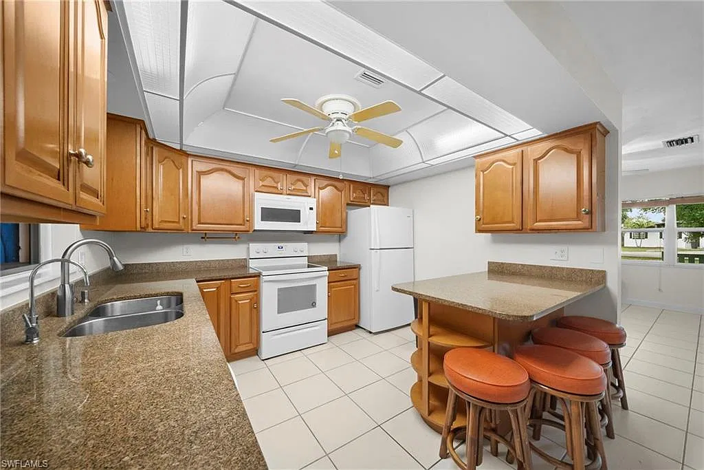 Ft Myers Villas — Photo 3