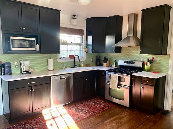 4th image of 1200 Greenland Ave
