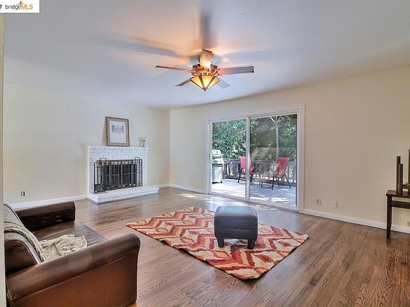 5th image of 305 Christie Dr