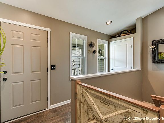 5th image of 3831 Bantam Dr