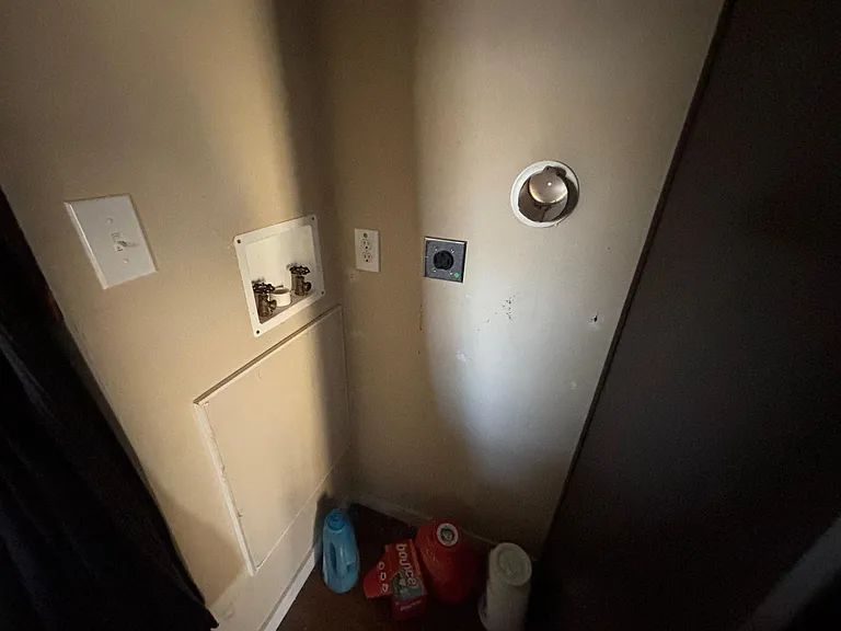 114 Sean Ct — Photo 10