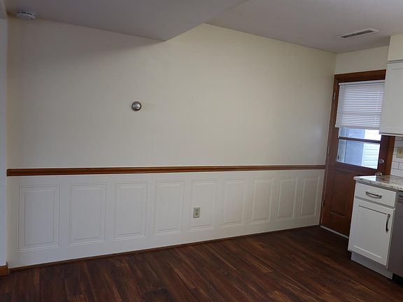 5th image of 5082 S Main St APT B