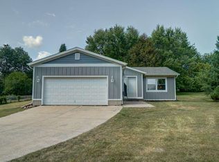4537 Baxter Rd, Cottage Grove, WI 53527
