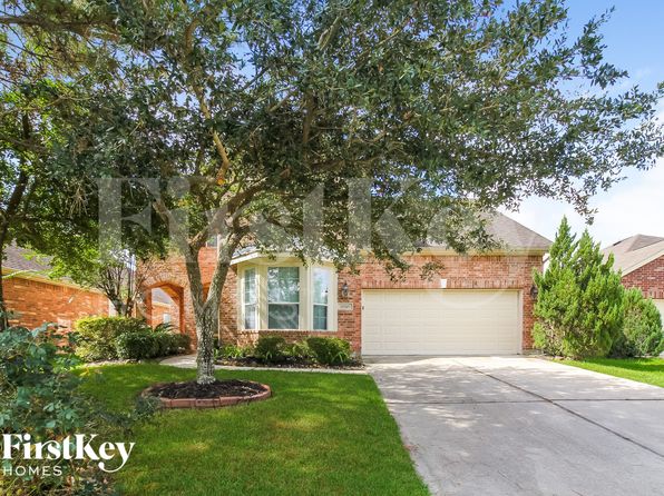 20746 Oakhurst Trails Dr