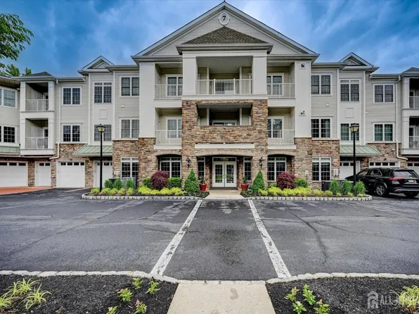 7102 Falston Cir, Old Bridge, NJ 08857