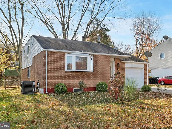 3rd image of 44 E Bellamy Dr