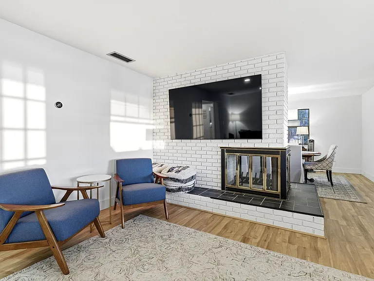 416 Lake June Rd — Photo 11