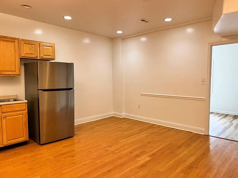 1652 W Virginia Ave NE #1 — Photo 7