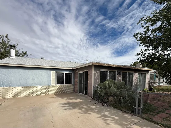 607 Dewey Ln, Alamogordo, NM 88310