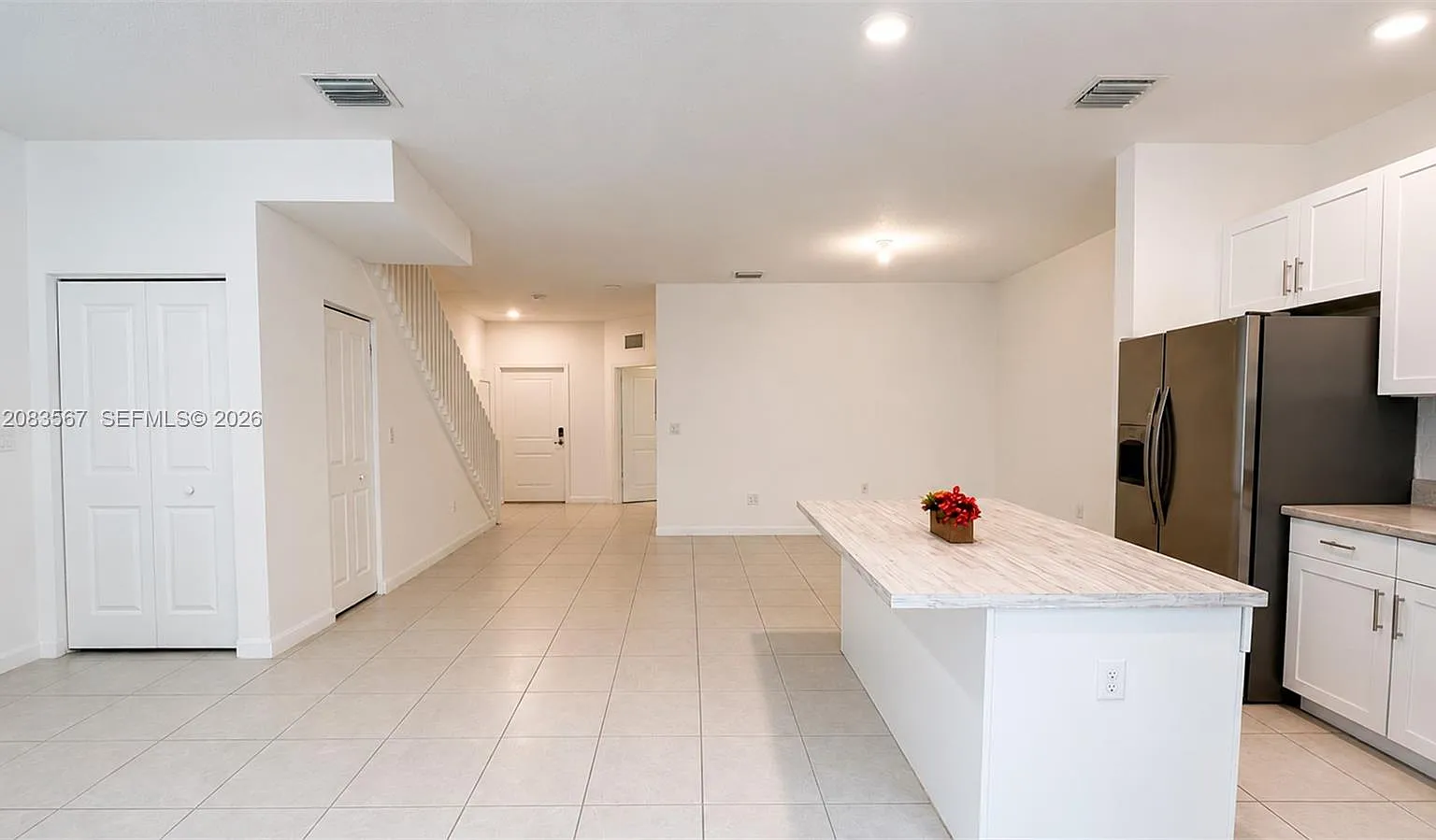 $2,300 2662 SE 15th St — Photo 4