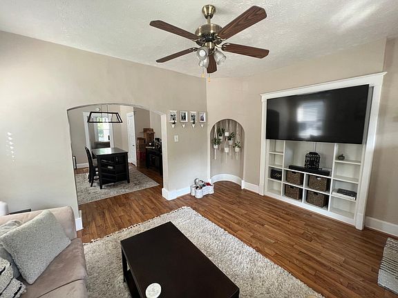 4th image of 3090 Markbreit Ave #1