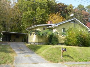 307 E Fernhill Ln, Oak Ridge, TN 37830