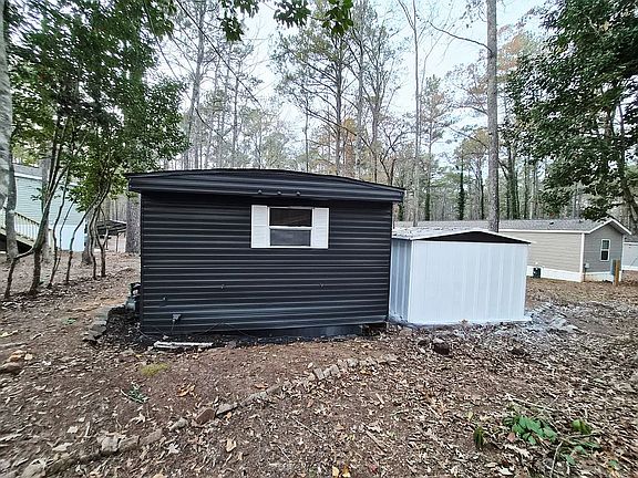 3rd image of 63 Fernwood Dr