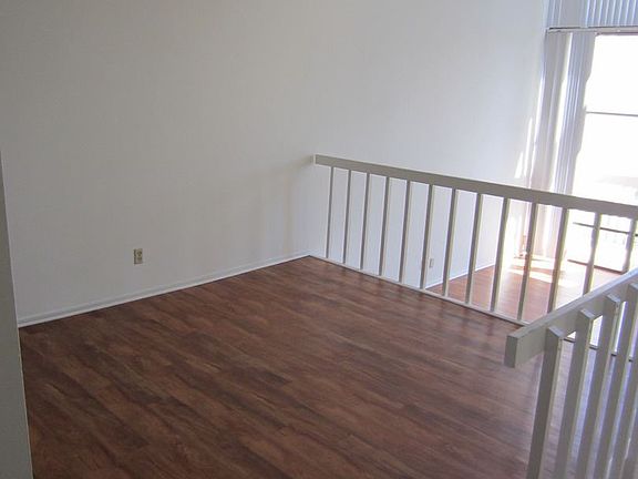 3rd image of 7316 Marina Pacifica Dr N