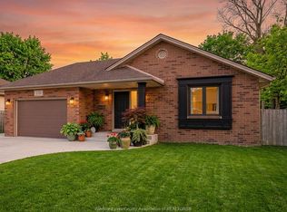 330 Sunnyside Blvd, Lasalle, ON