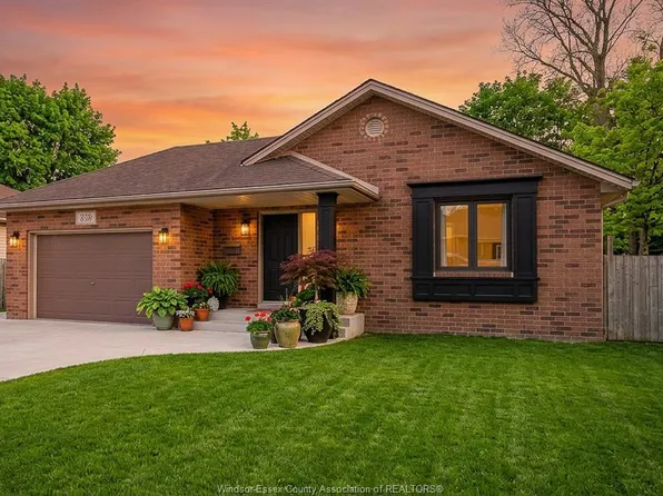 330 Sunnyside Blvd, Lasalle, ON N9J 3J3