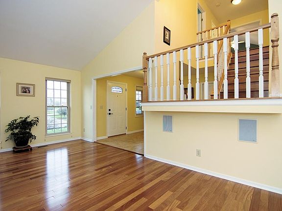 4th image of 6437 Fieldstone Dr