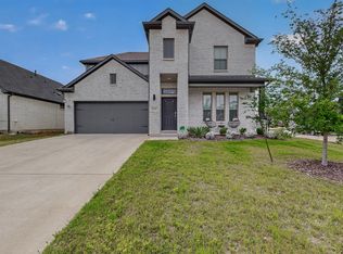 655 Southern Hills Dr, Red Oak, TX 75154
