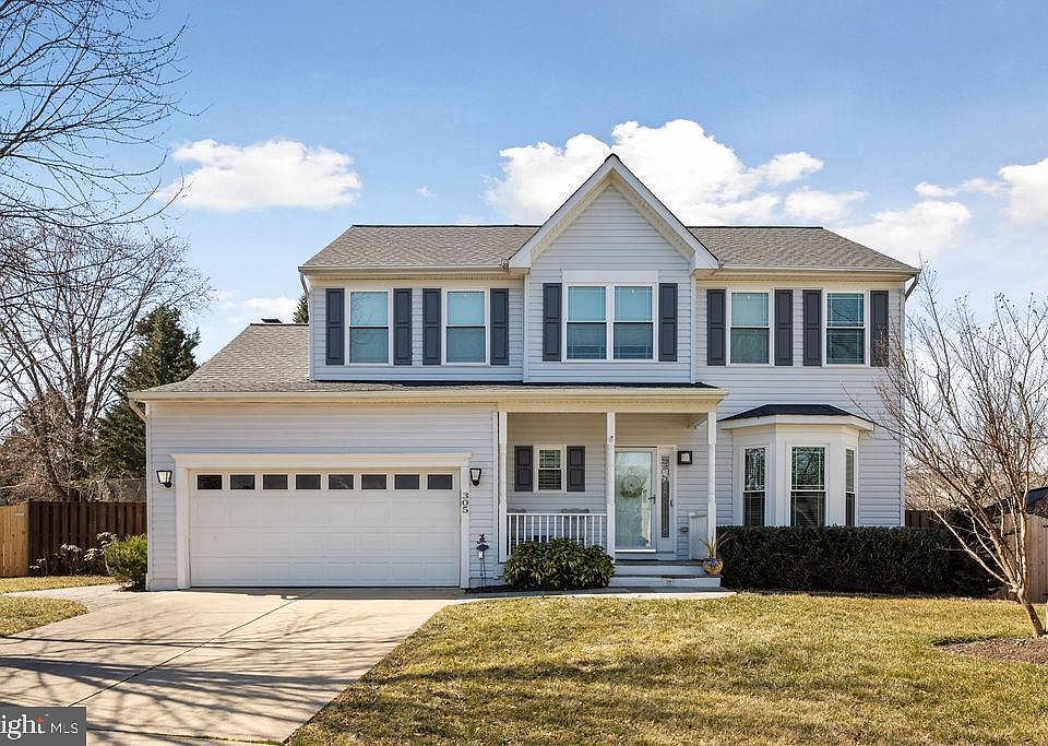 1st image of 305 Higham Ct NE
