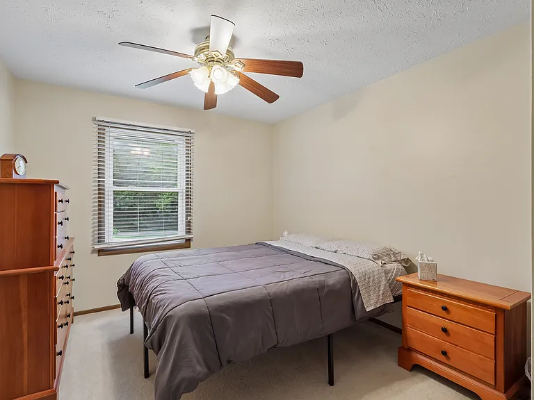 4702 Alger Rd — Photo 31