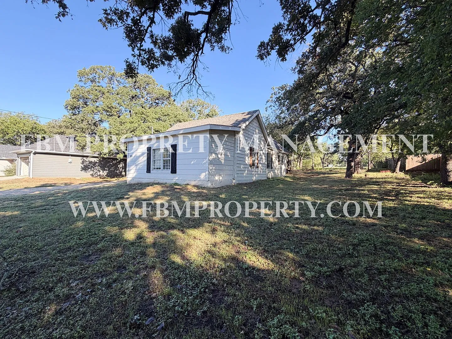 Coming Soon! 604 Cotter - Cozy 3 Bedroom, 1 Bathroom Home in Alvarado, TX! — Photo 3