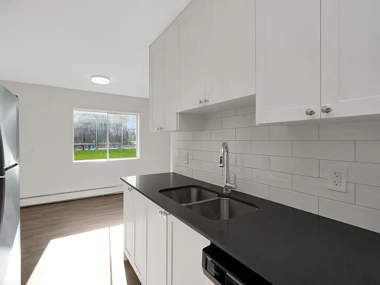 820 Craigflower Rd #204 — Photo 26