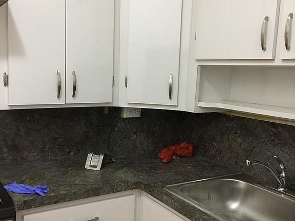 4th image of 2315 E 28th St #2