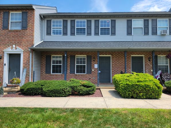 526 E Main St