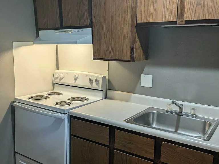 435 S Broadway St #B3 — Photo 10